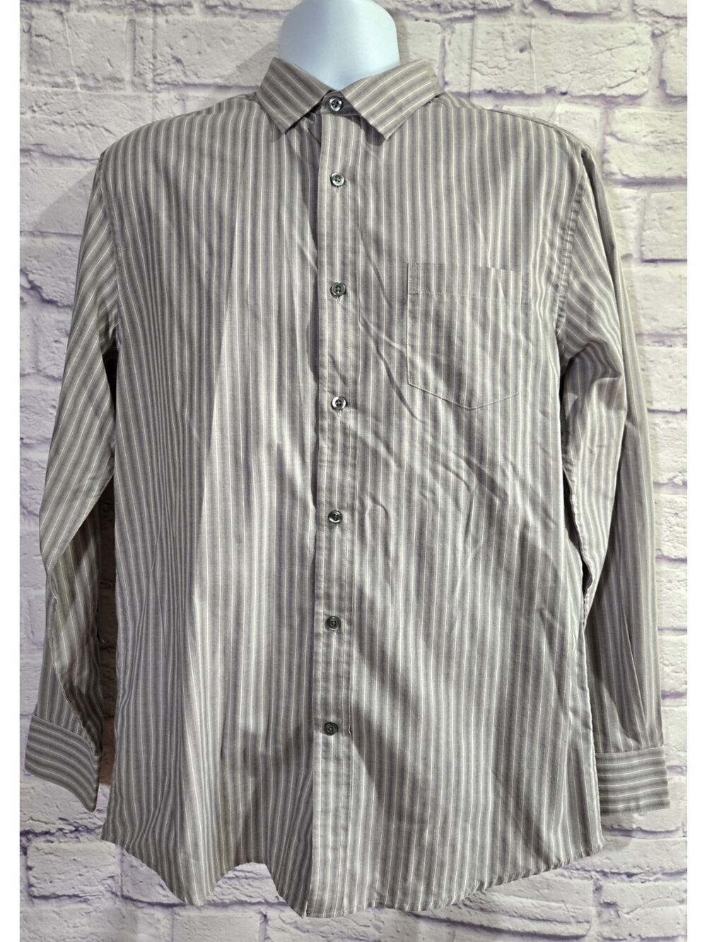 John Henry Gray White Striped Button Up Men's Shirt Medium Long Sleeves